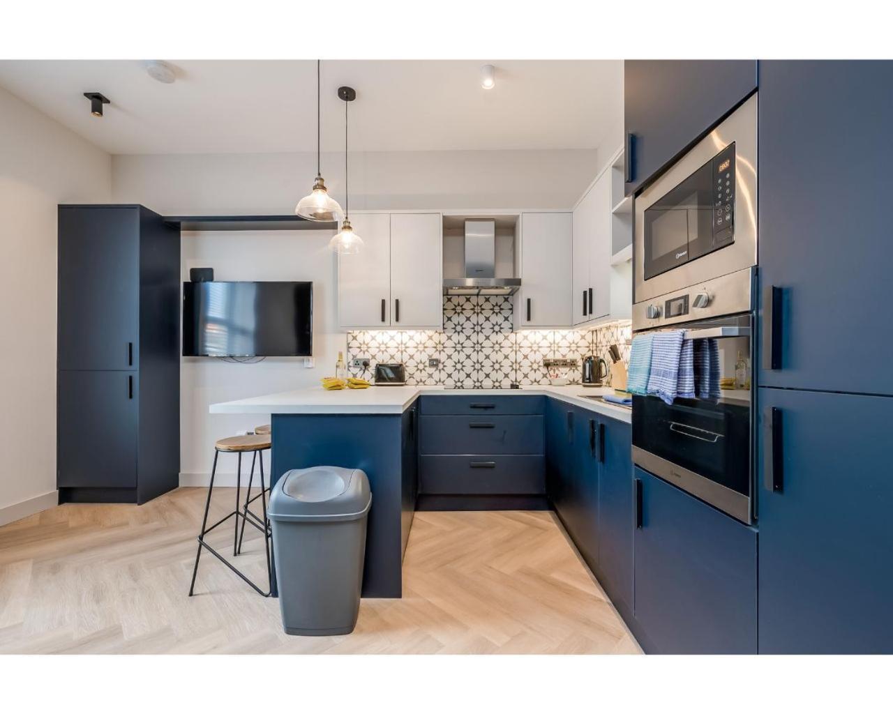 Bliss Street Apartment *